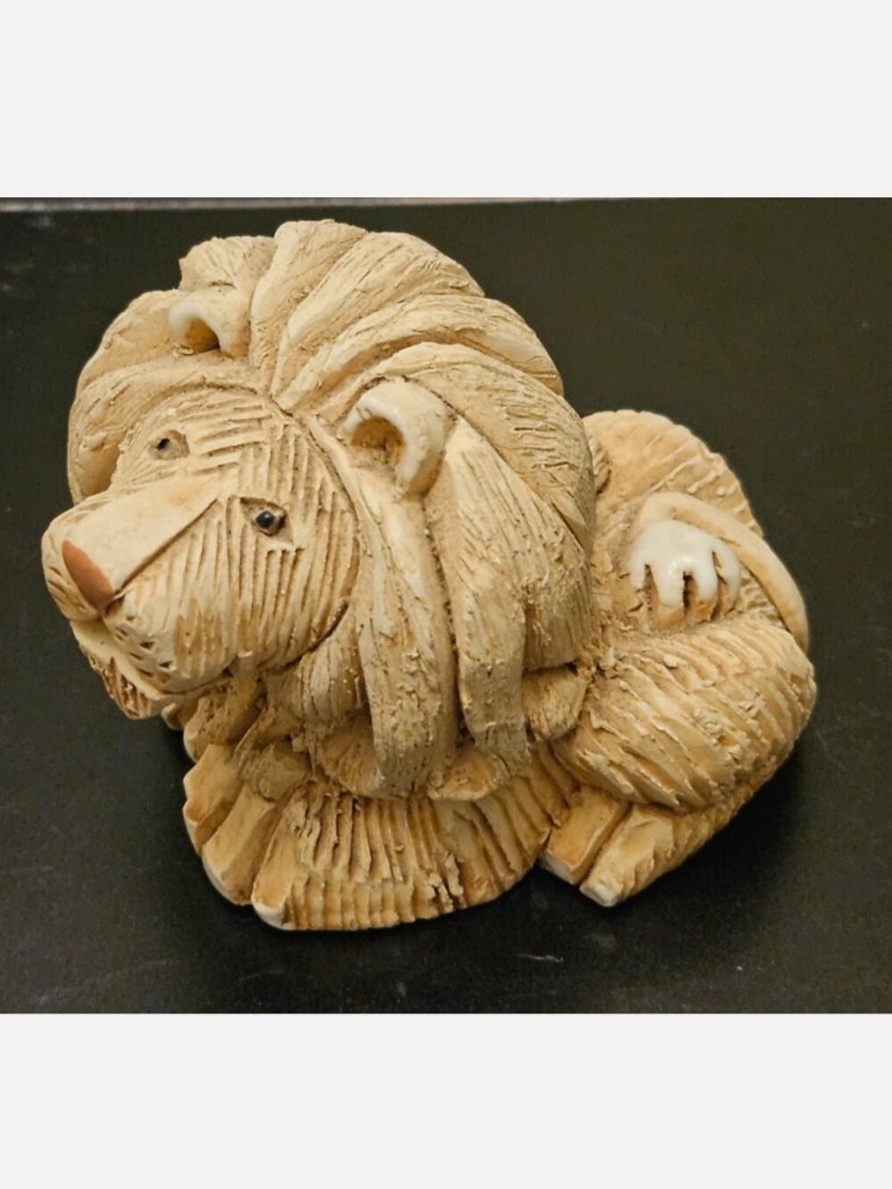 Vintage 1970's Artesania Rinconado Hand Carved Lion 3"